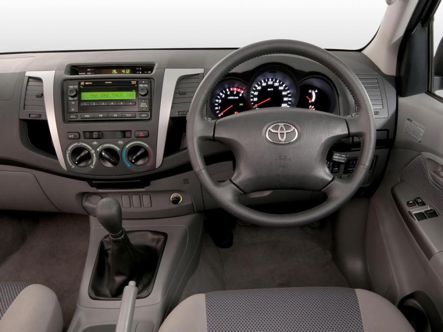  Toyota Hilux Xtra Cab 2005 года  (AU) (фото 4 из 5)